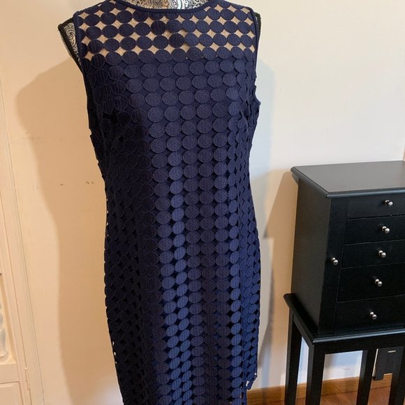 Sleeveless Pattern Dress - Picture 1 of 3